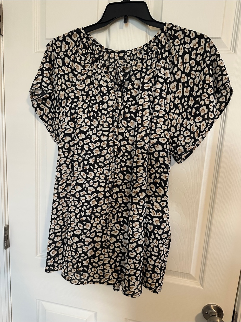 Women’s Black and Cream Leopard Print Blouse